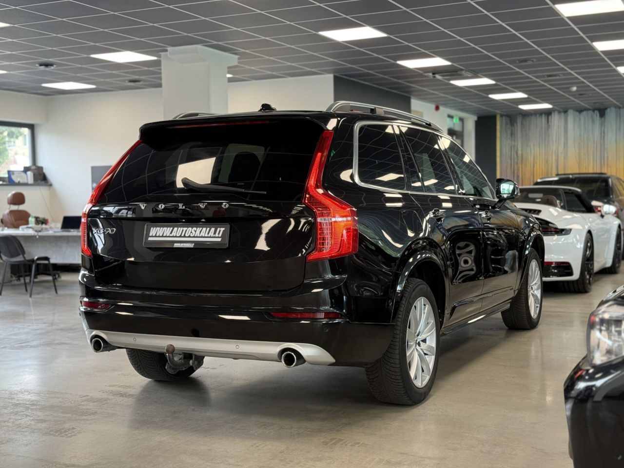 Volvo XC90 | 18
