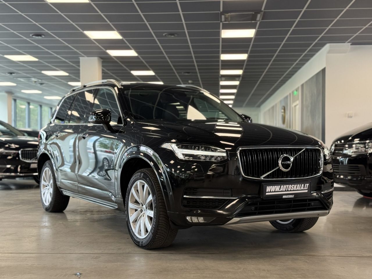 Volvo XC90 | 35