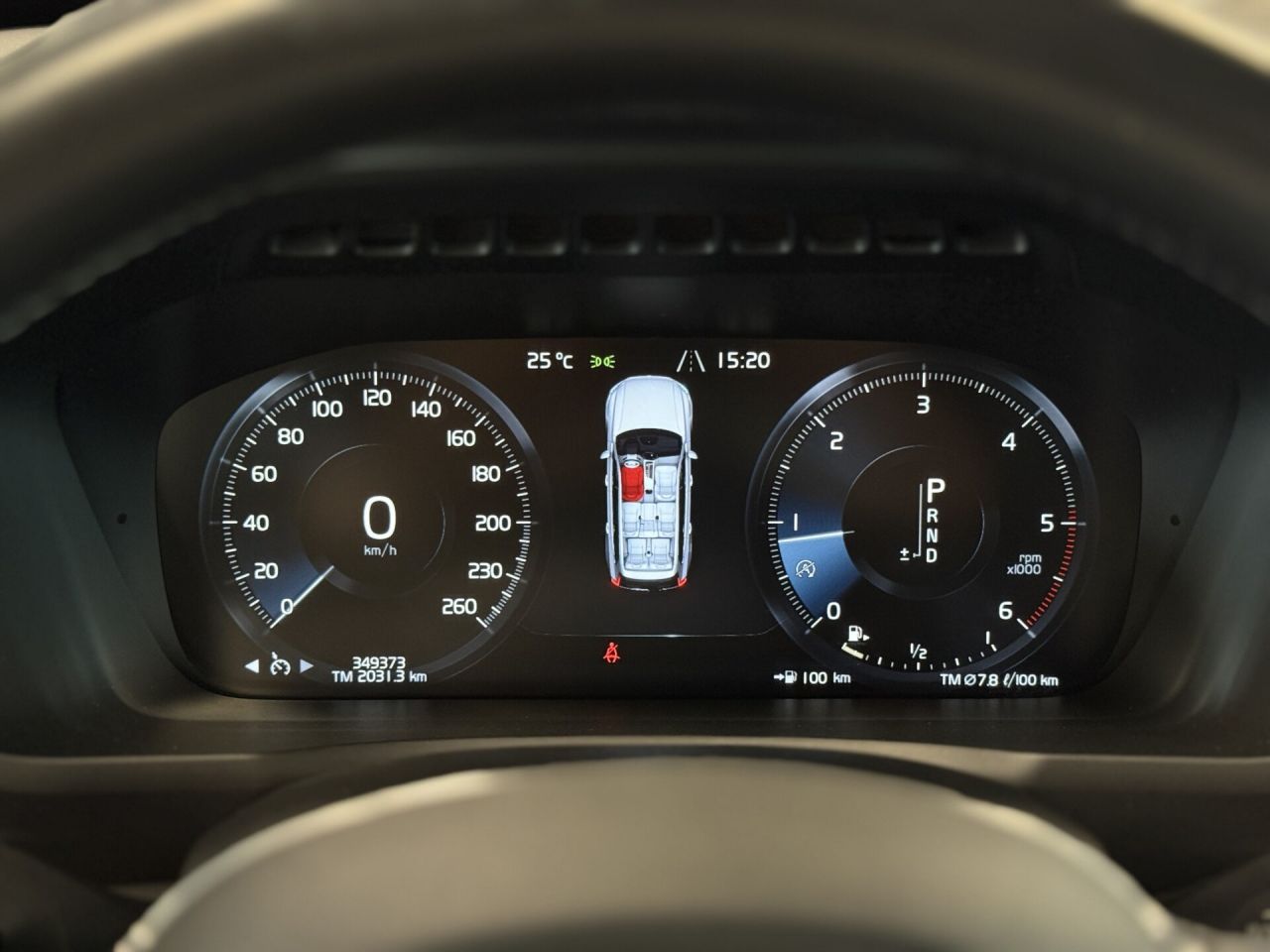 Volvo XC90 | 6