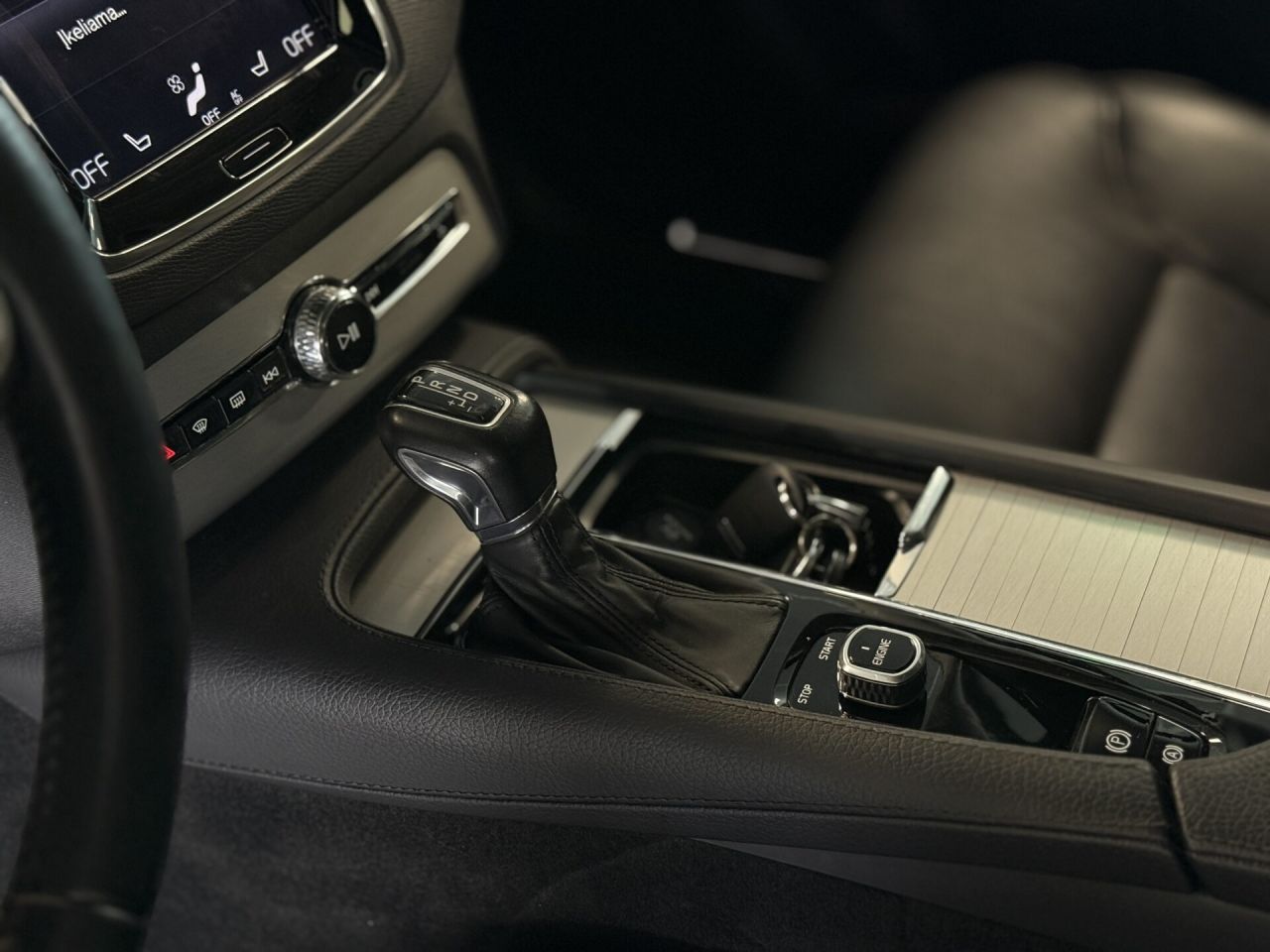 Volvo XC90 | 8