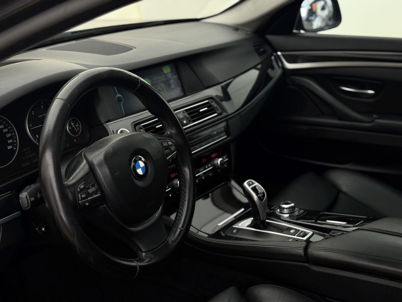 BMW 520 | 7