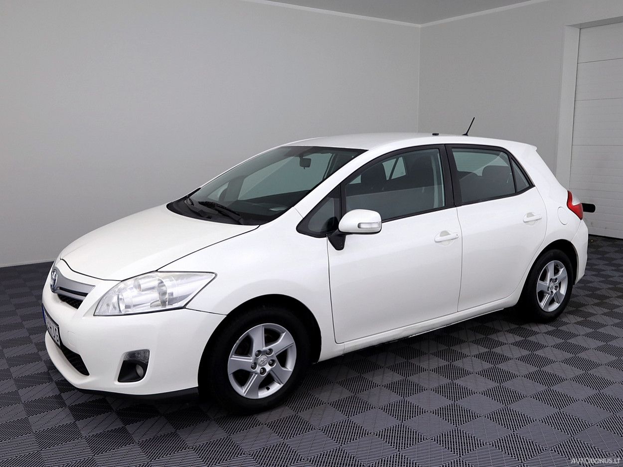 Toyota Auris | 1