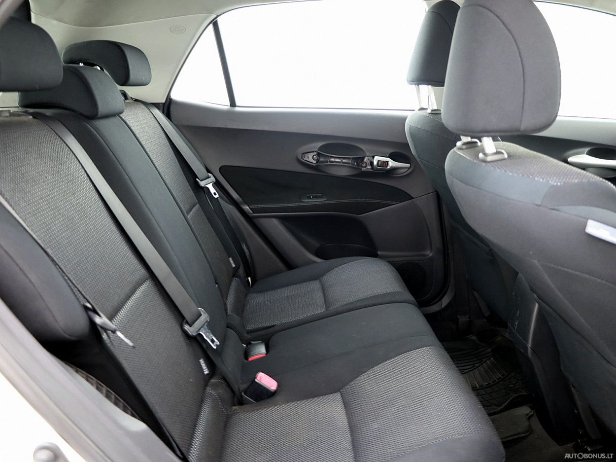Toyota Auris | 6