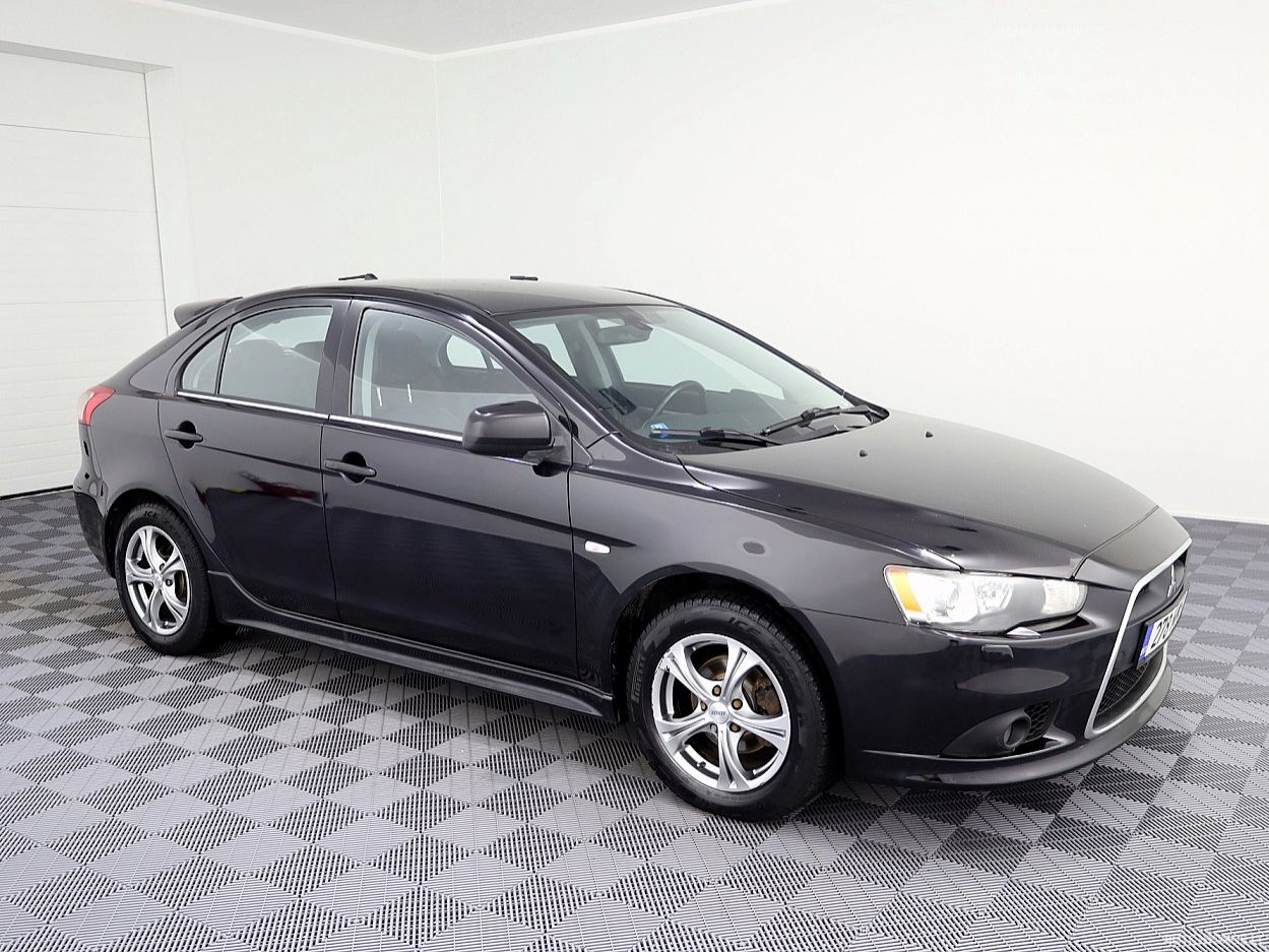 Mitsubishi Lancer, 1.8 l., Хэтчбек