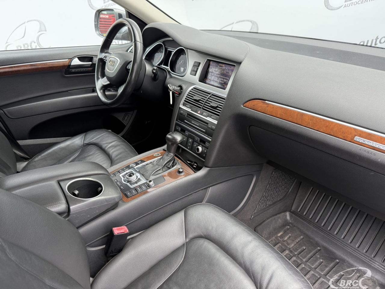 Audi Q7 | 7