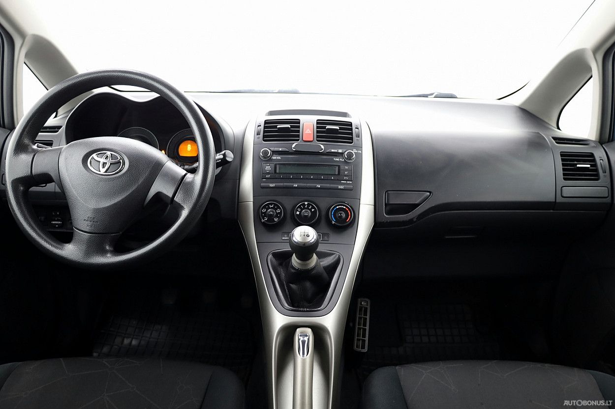 Toyota Auris | 4