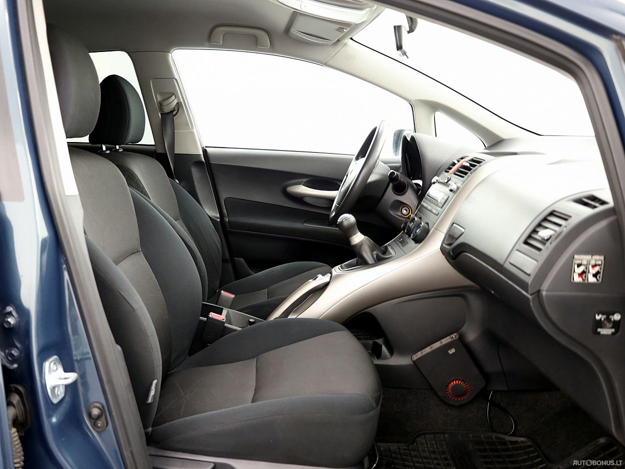 Toyota Auris | 5