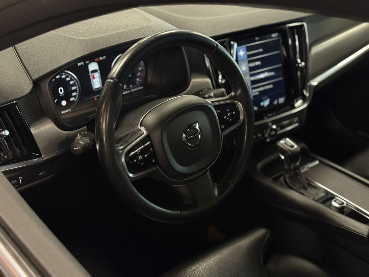 Volvo V90 | 32