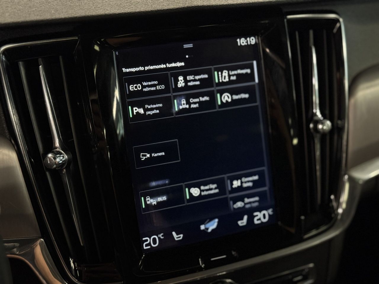 Volvo V90 | 44