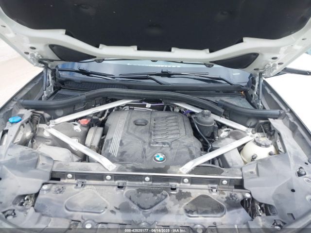 BMW X7 | 8