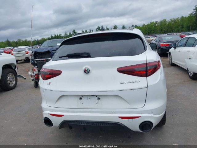 Alfa Romeo Stelvio | 15