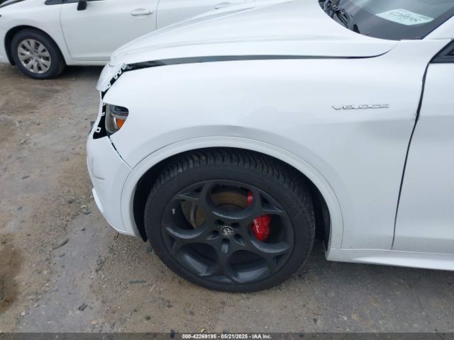 Alfa Romeo Stelvio | 16