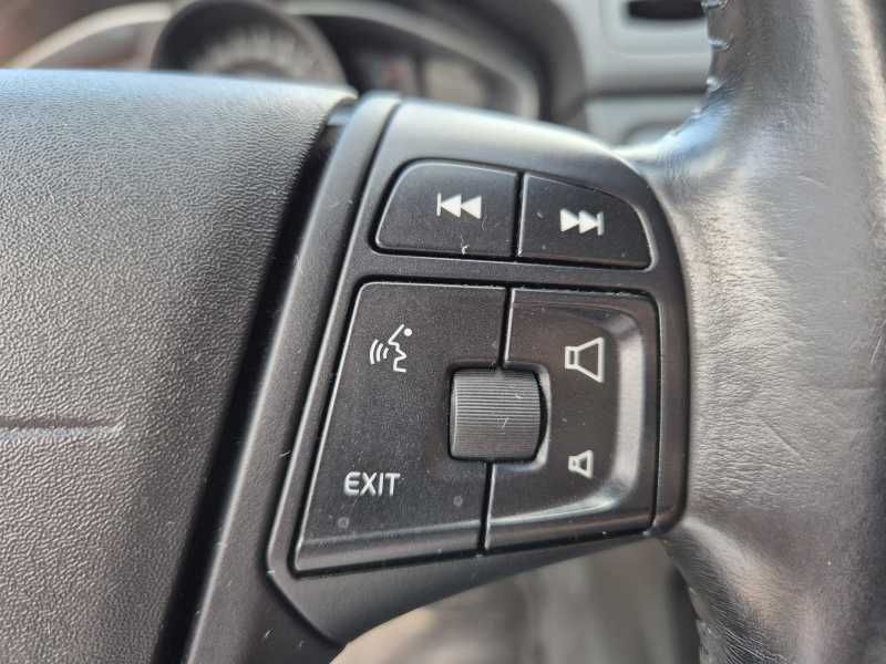 Volvo XC70 | 10