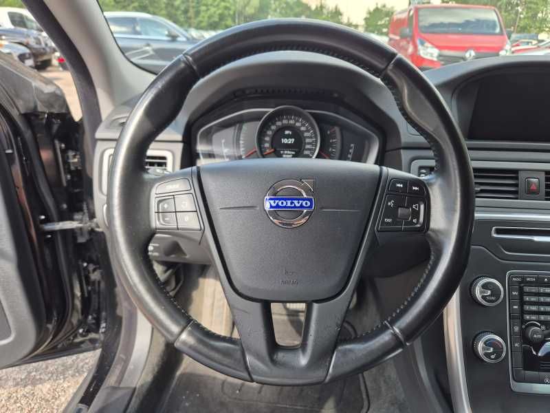 Volvo XC70 | 8