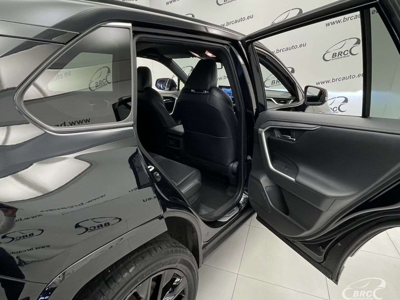 Toyota RAV4 | 13