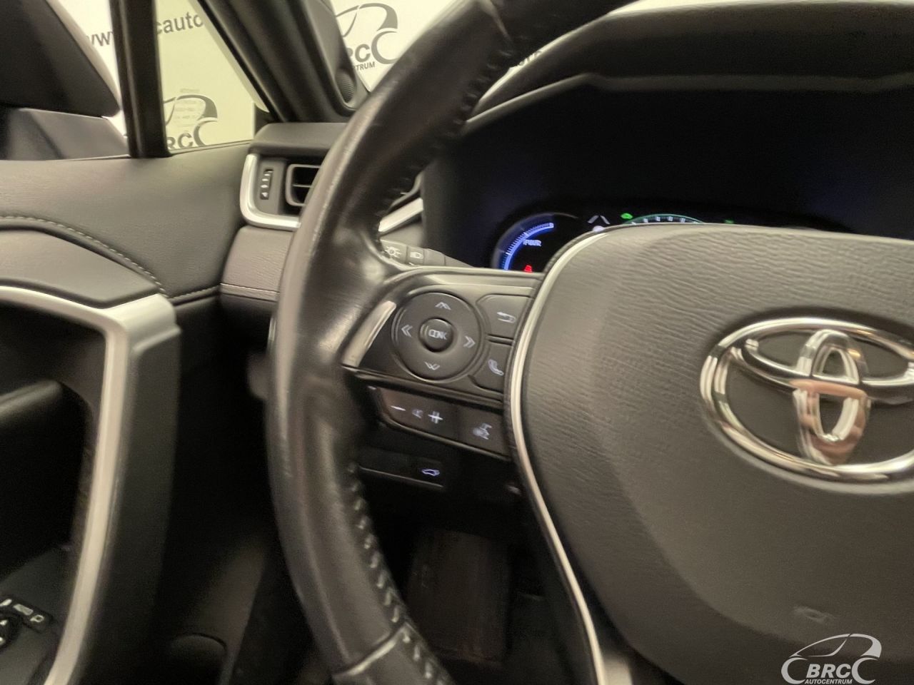 Toyota RAV4 | 30