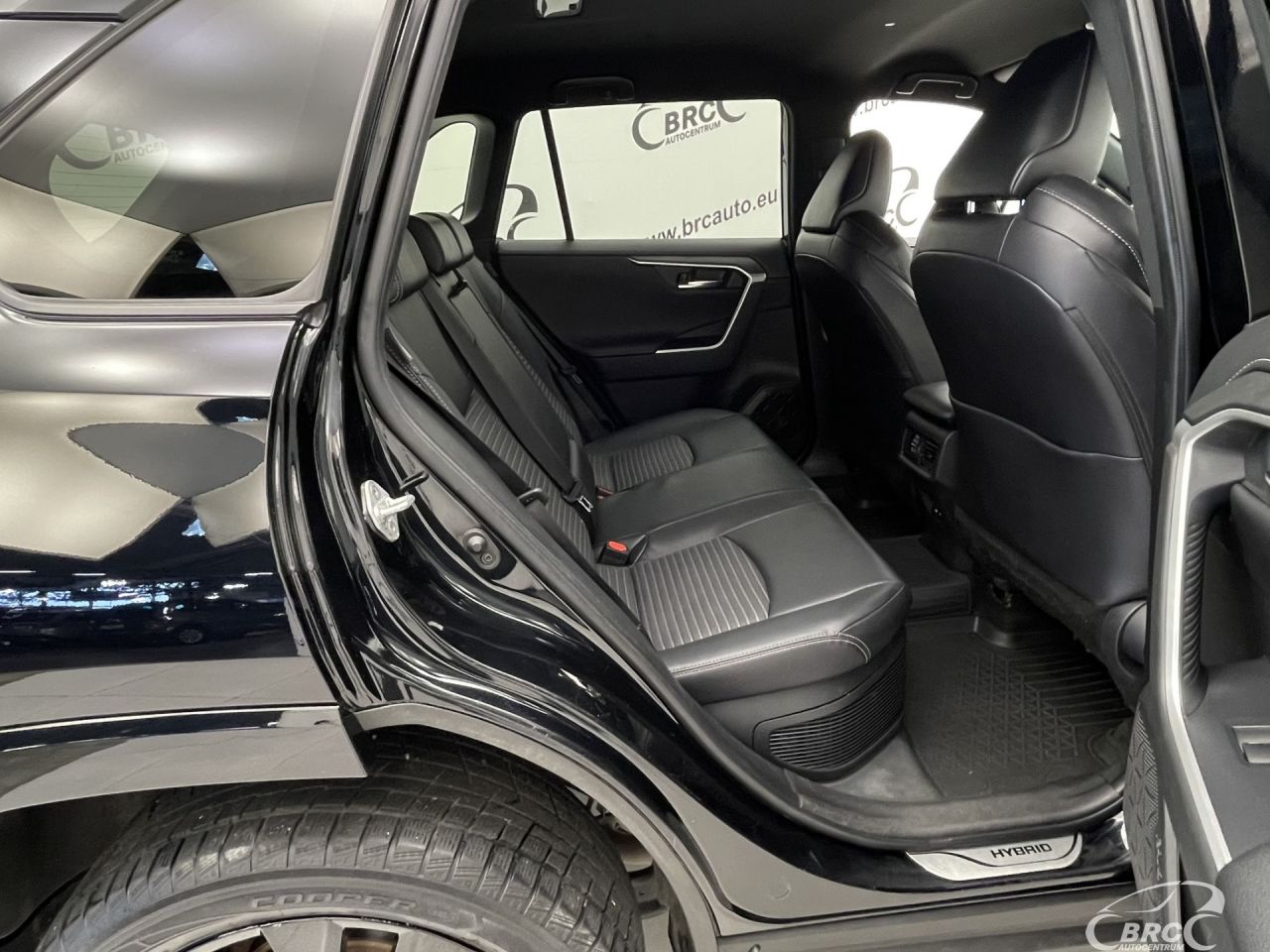 Toyota RAV4 | 10