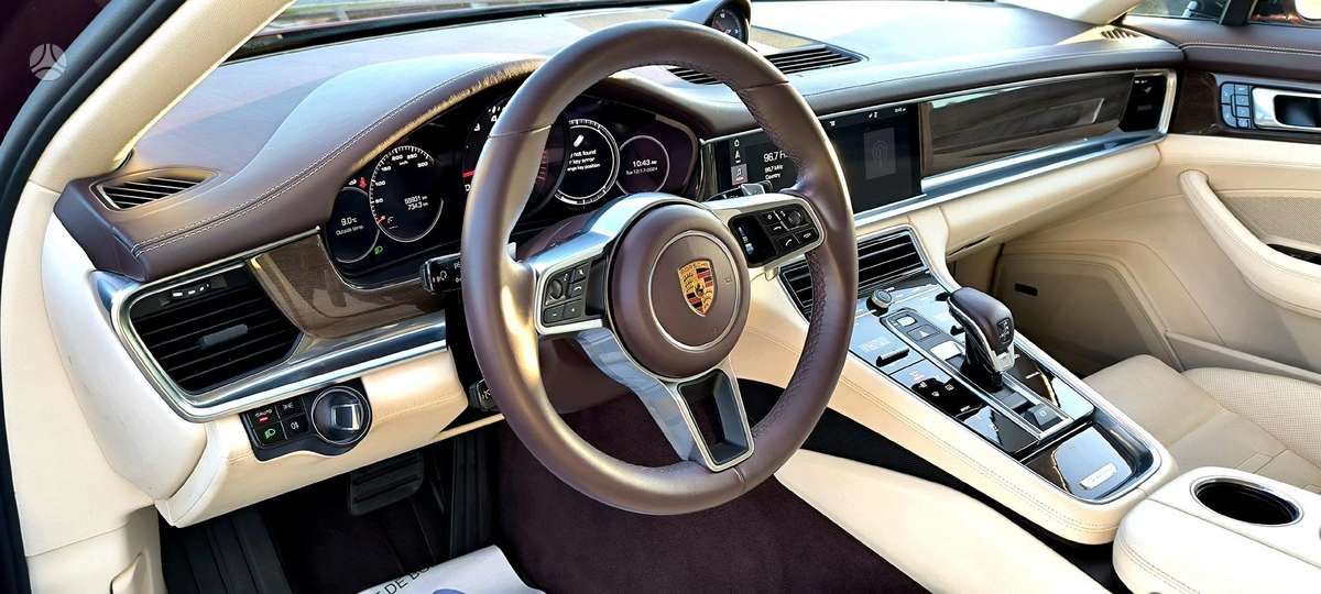 Porsche Panamera | 13