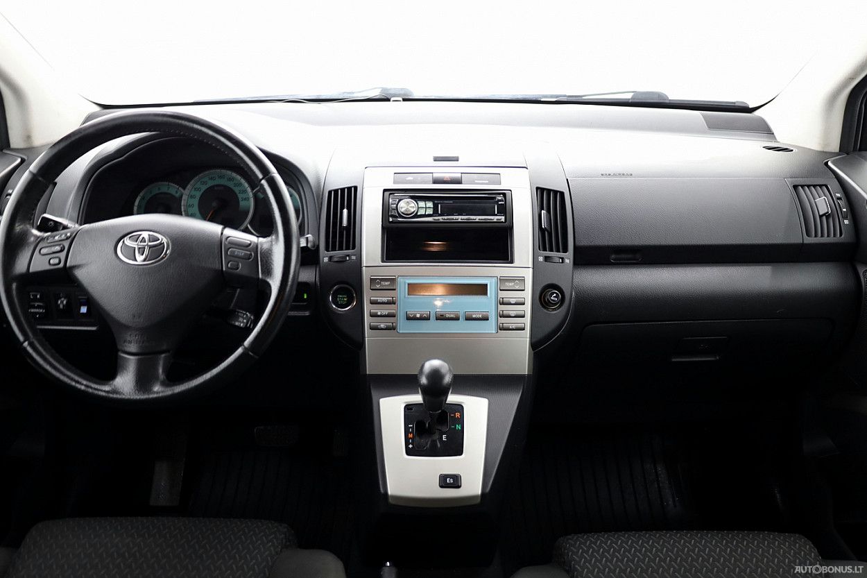 Toyota Corolla | 4