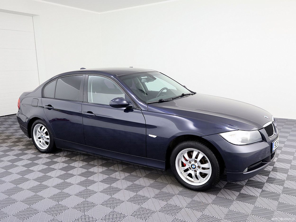 BMW 318, 2.0 l., Седан