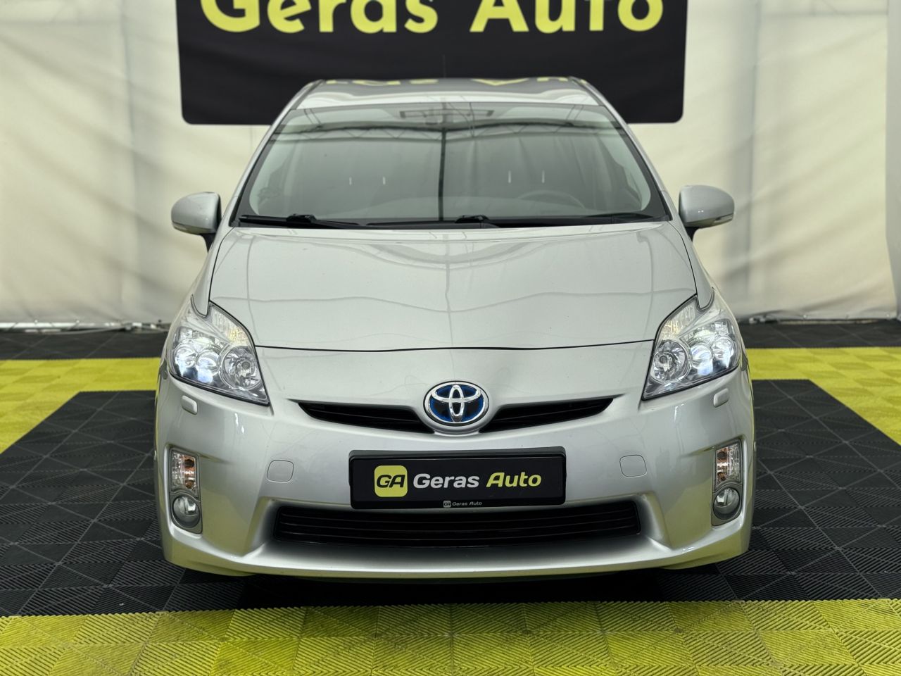Toyota Prius | 1