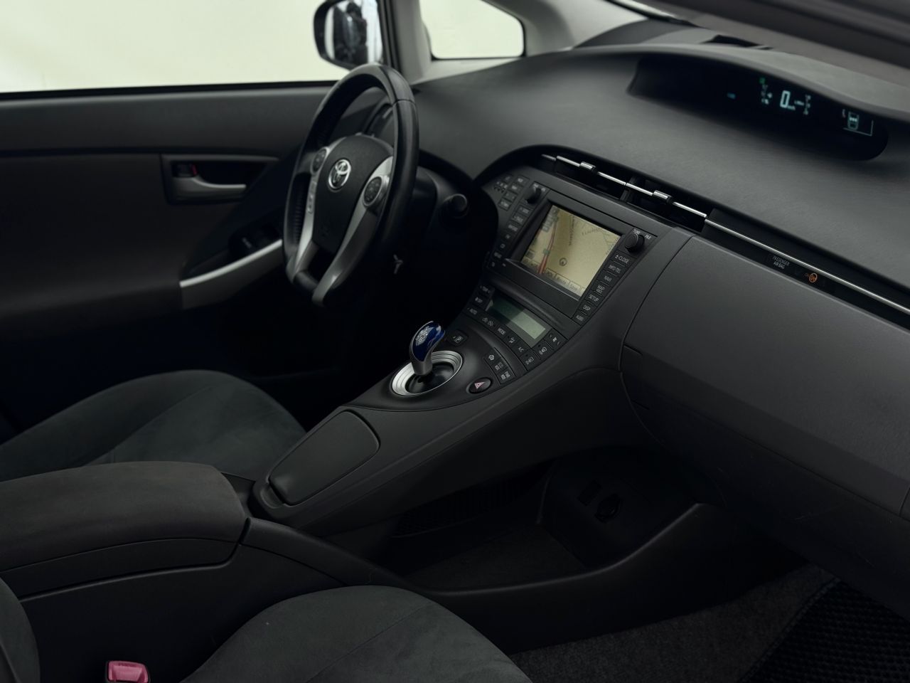 Toyota Prius | 12