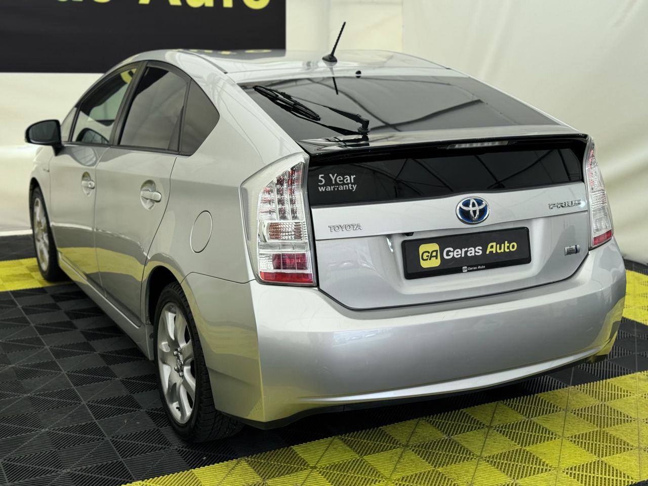 Toyota Prius | 5