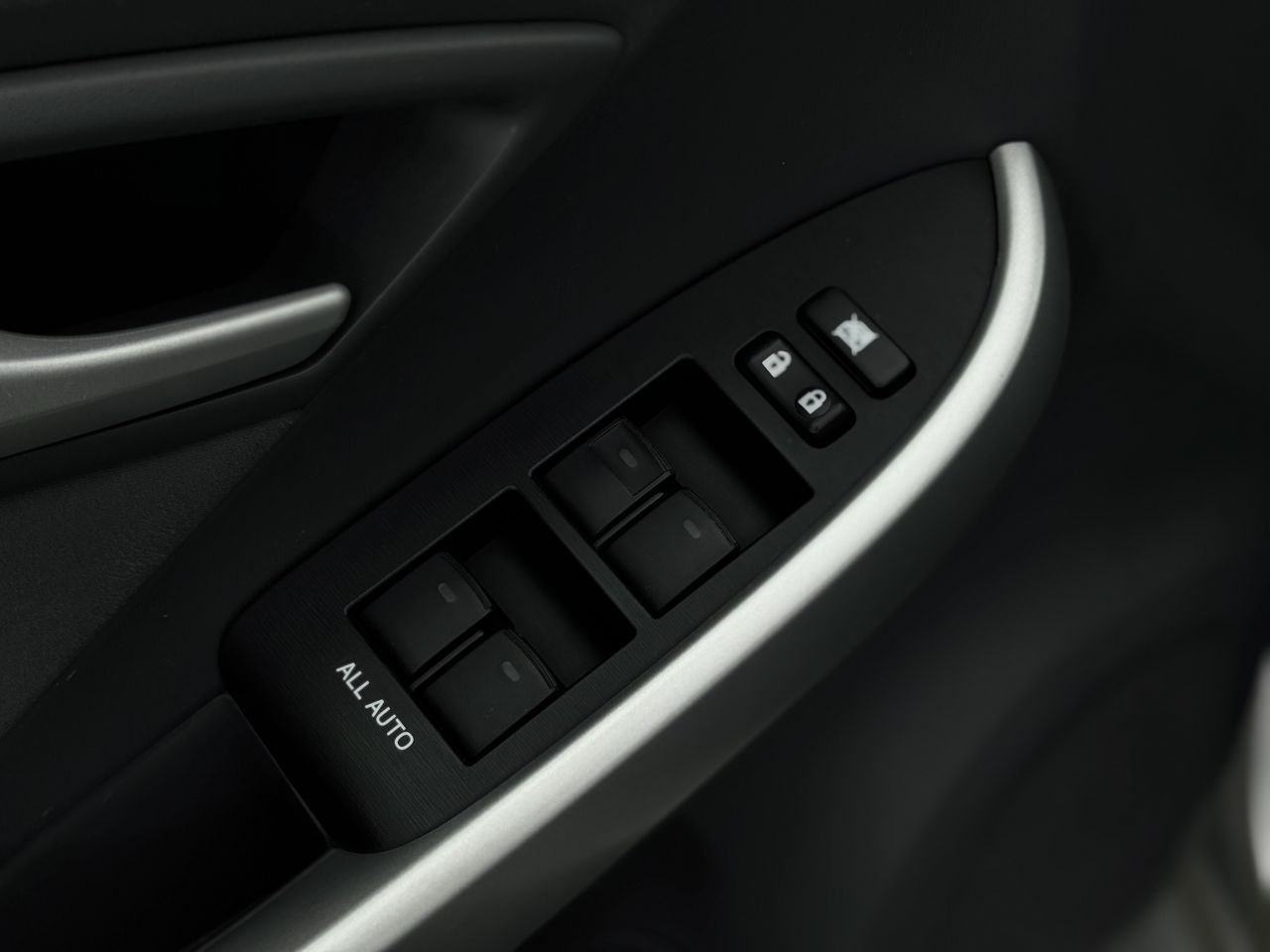 Toyota Prius | 16