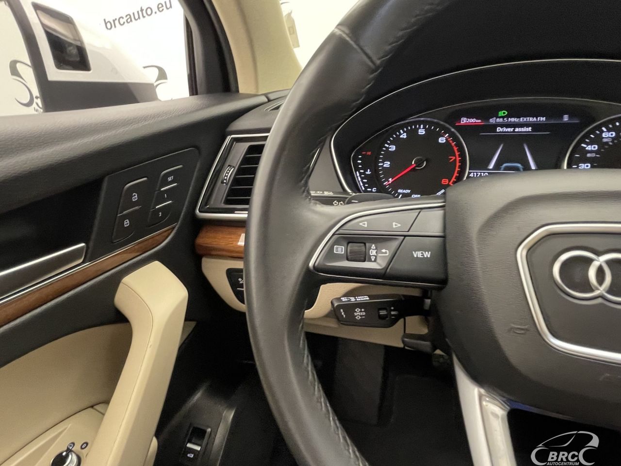 Audi Q5 | 30