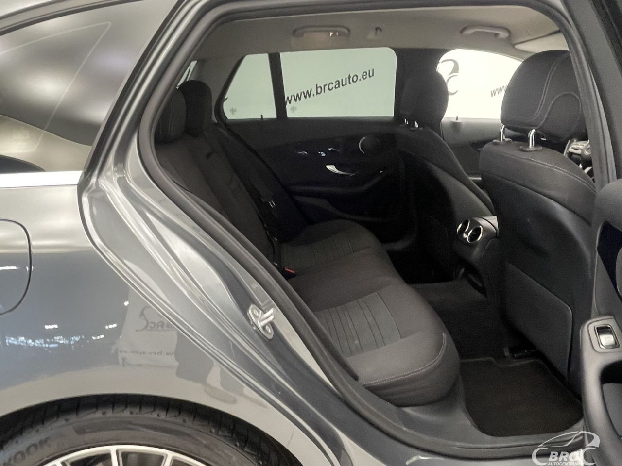Mercedes-Benz C220 | 9