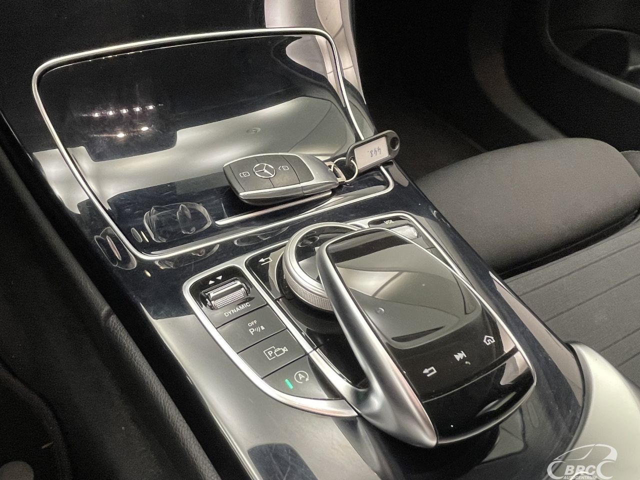 Mercedes-Benz C220 | 24