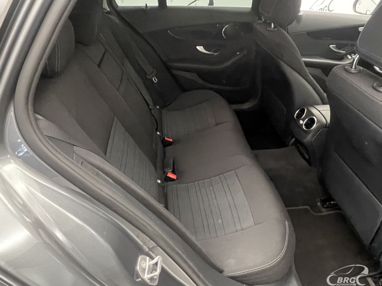 Mercedes-Benz C220 | 10