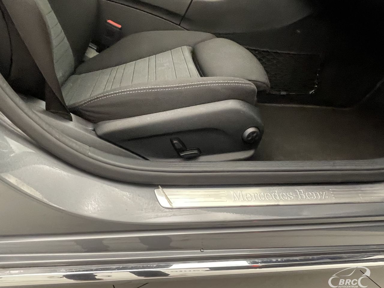 Mercedes-Benz C220 | 5