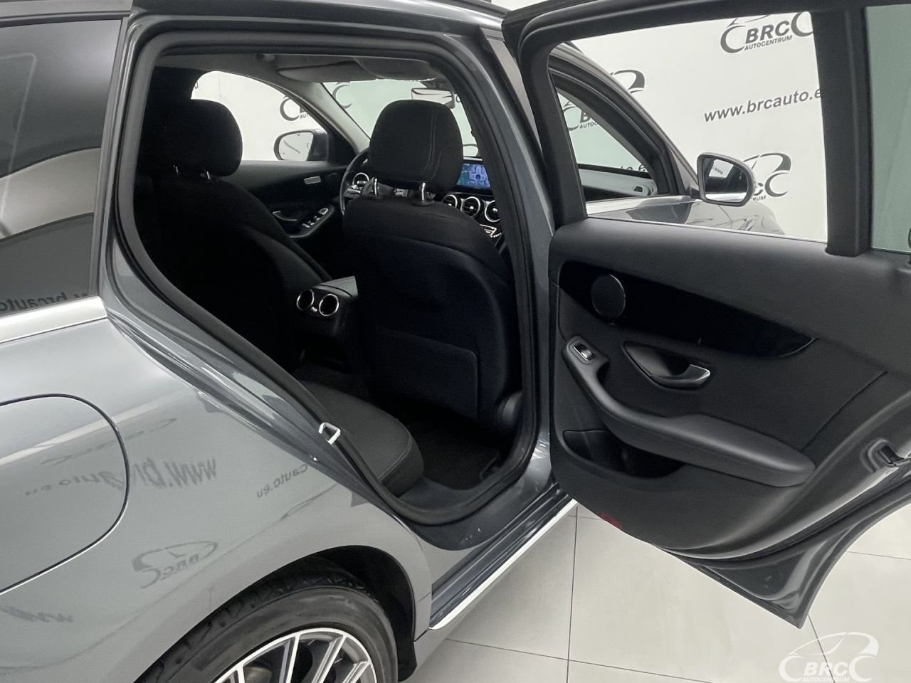 Mercedes-Benz C220 | 12