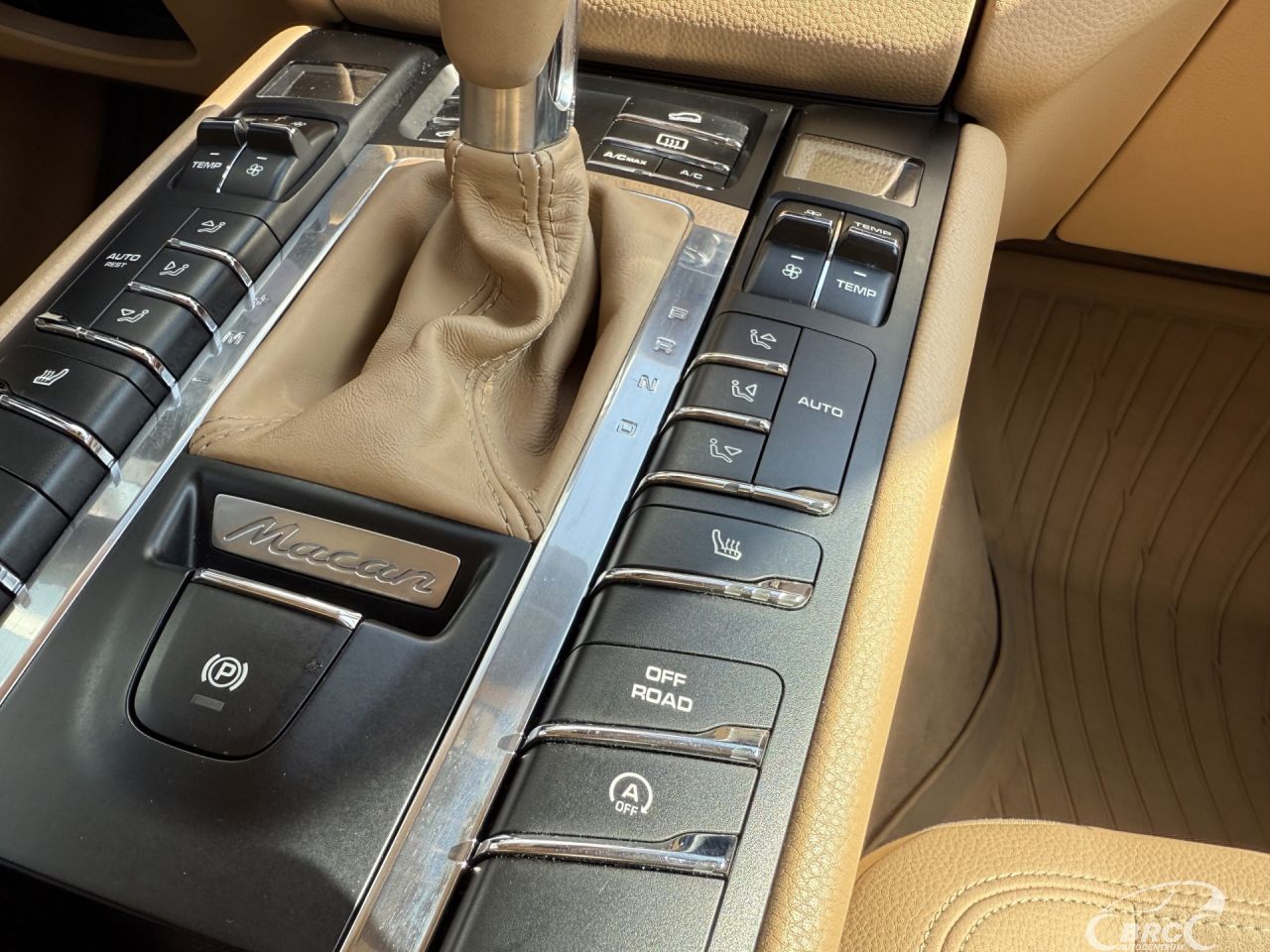 Porsche Macan | 33