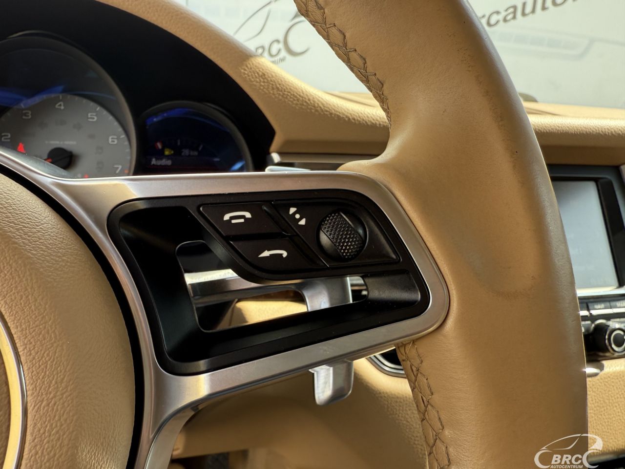Porsche Macan | 24