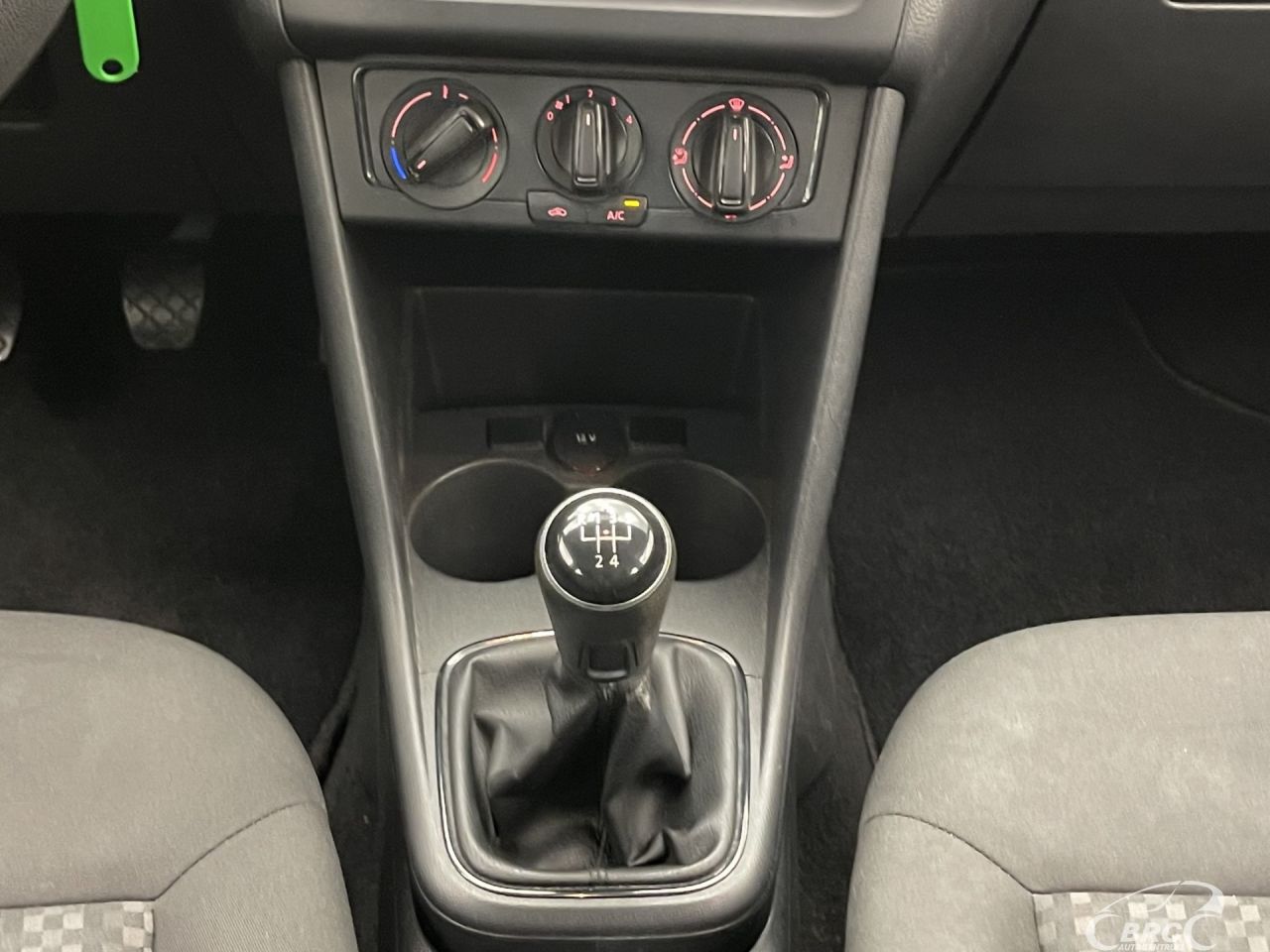 Volkswagen Polo | 27
