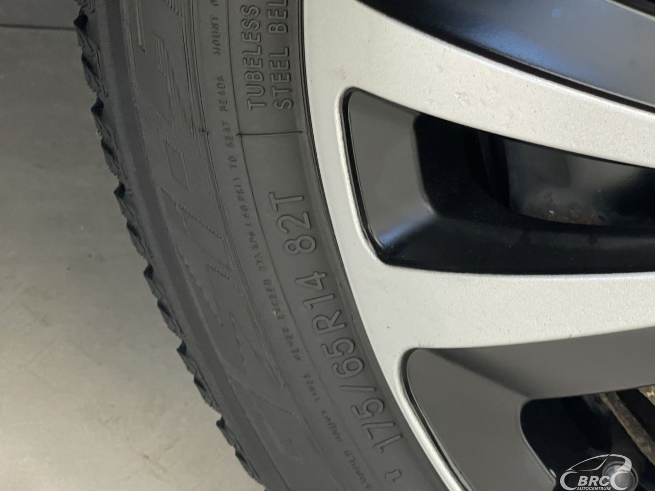 Volkswagen Polo | 28