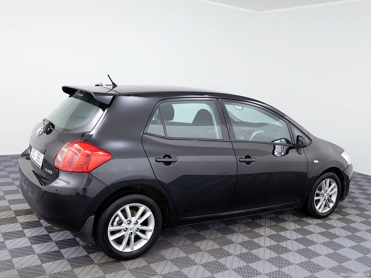 Toyota Auris | 2