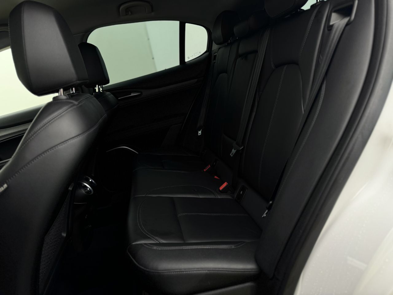 Alfa Romeo Stelvio | 11