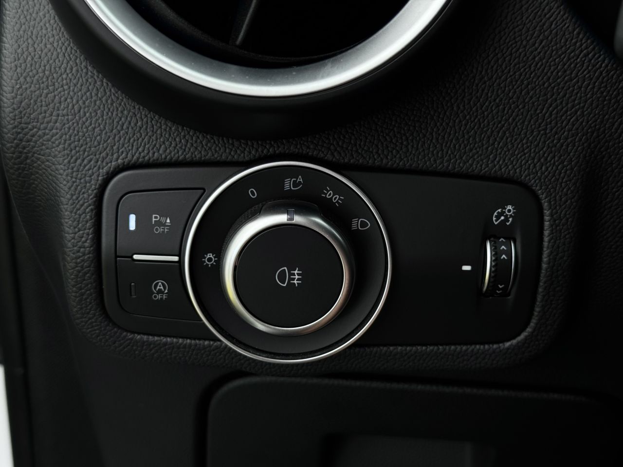 Alfa Romeo Stelvio | 22
