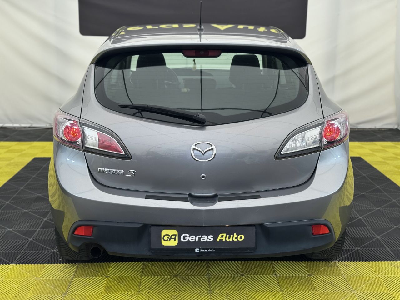 Mazda 3 | 4