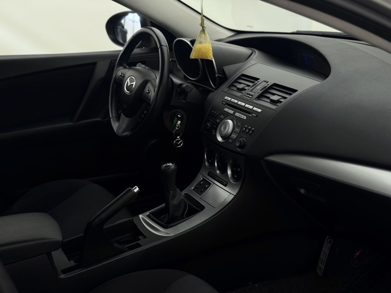 Mazda 3 | 11