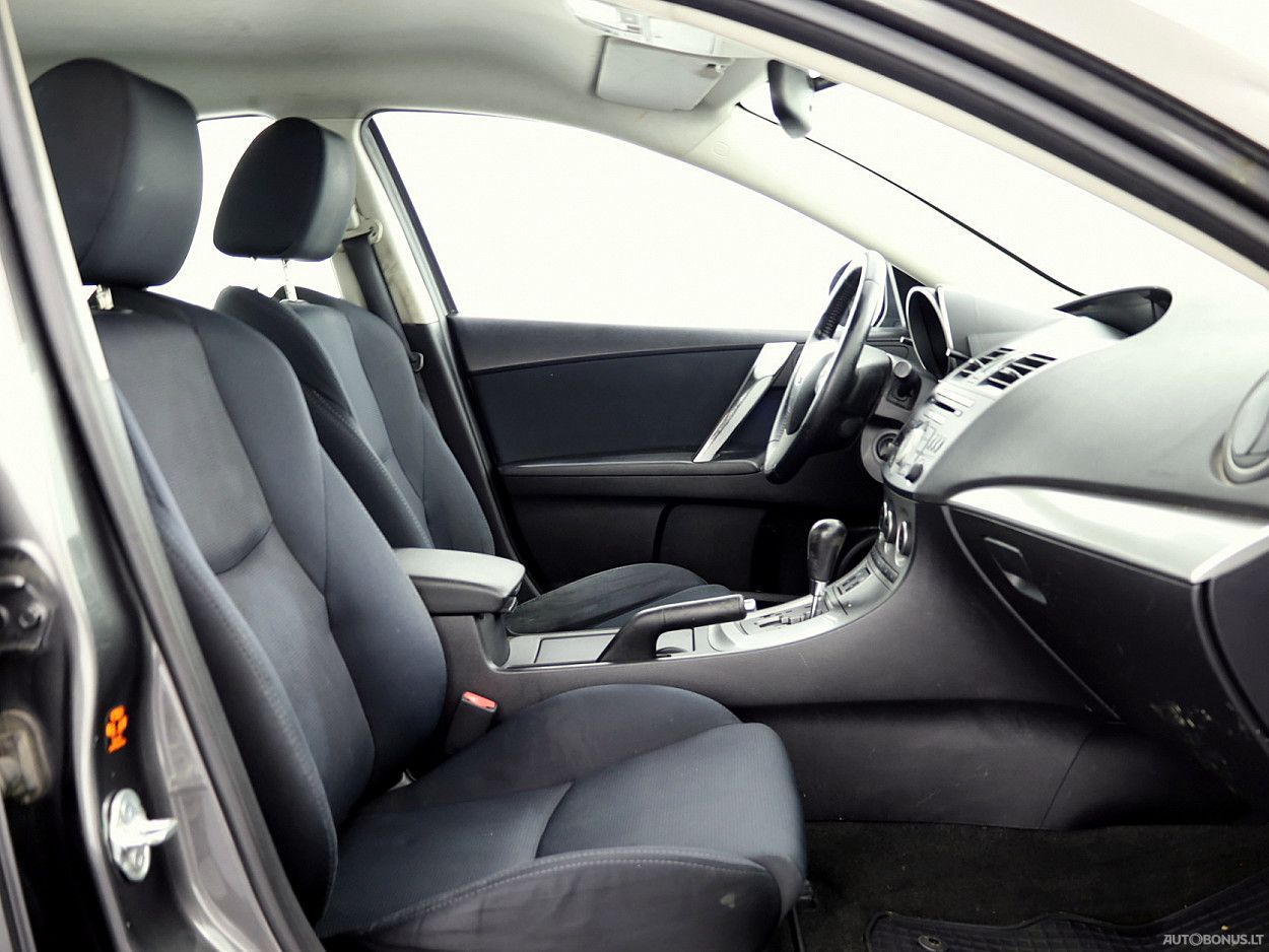 Mazda 3 | 5