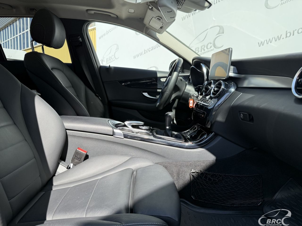 Mercedes-Benz C200 | 8