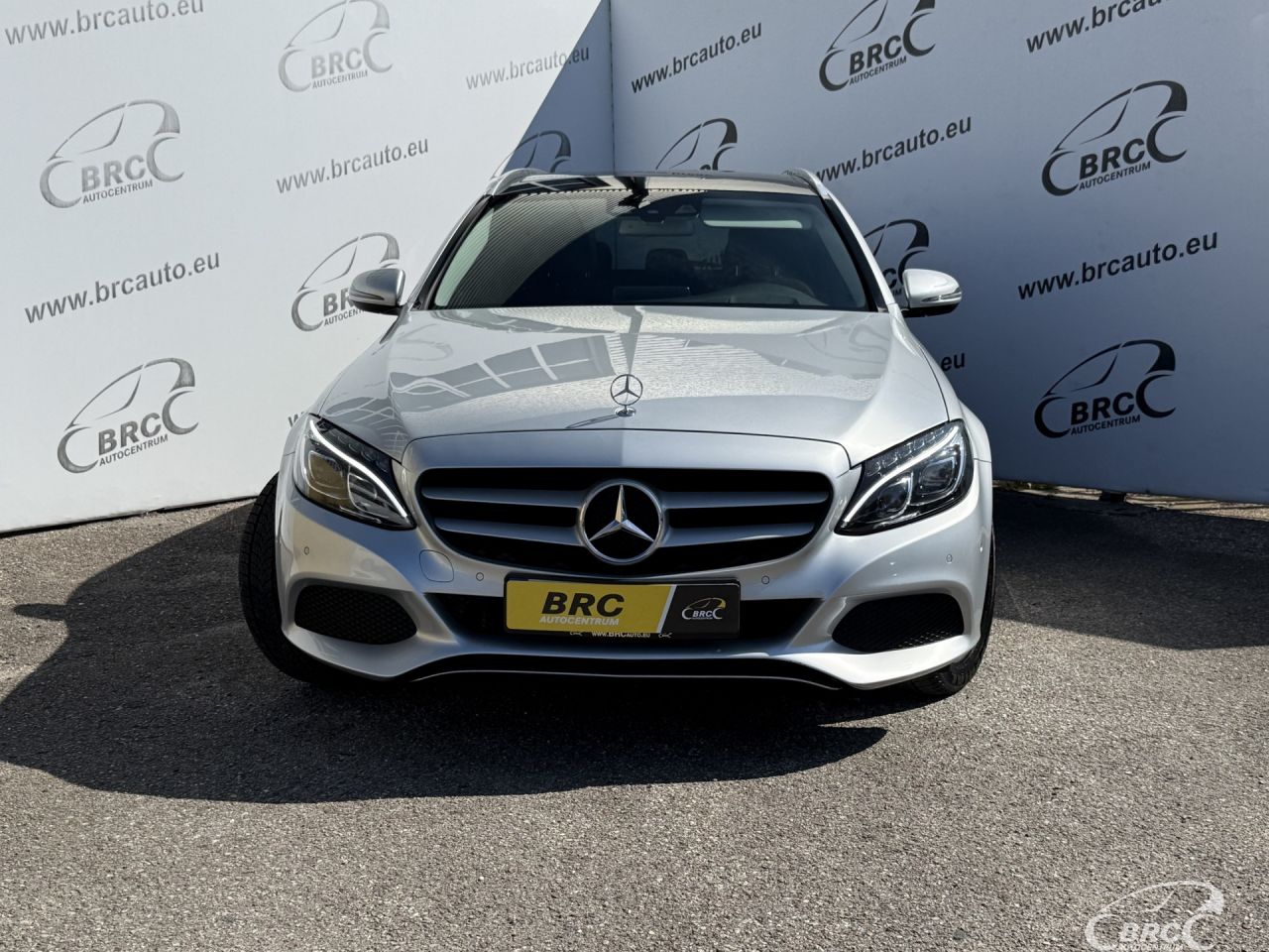 Mercedes-Benz C200 | 39