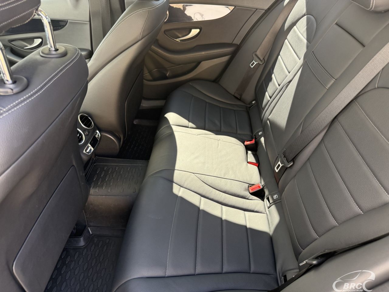 Mercedes-Benz C200 | 19