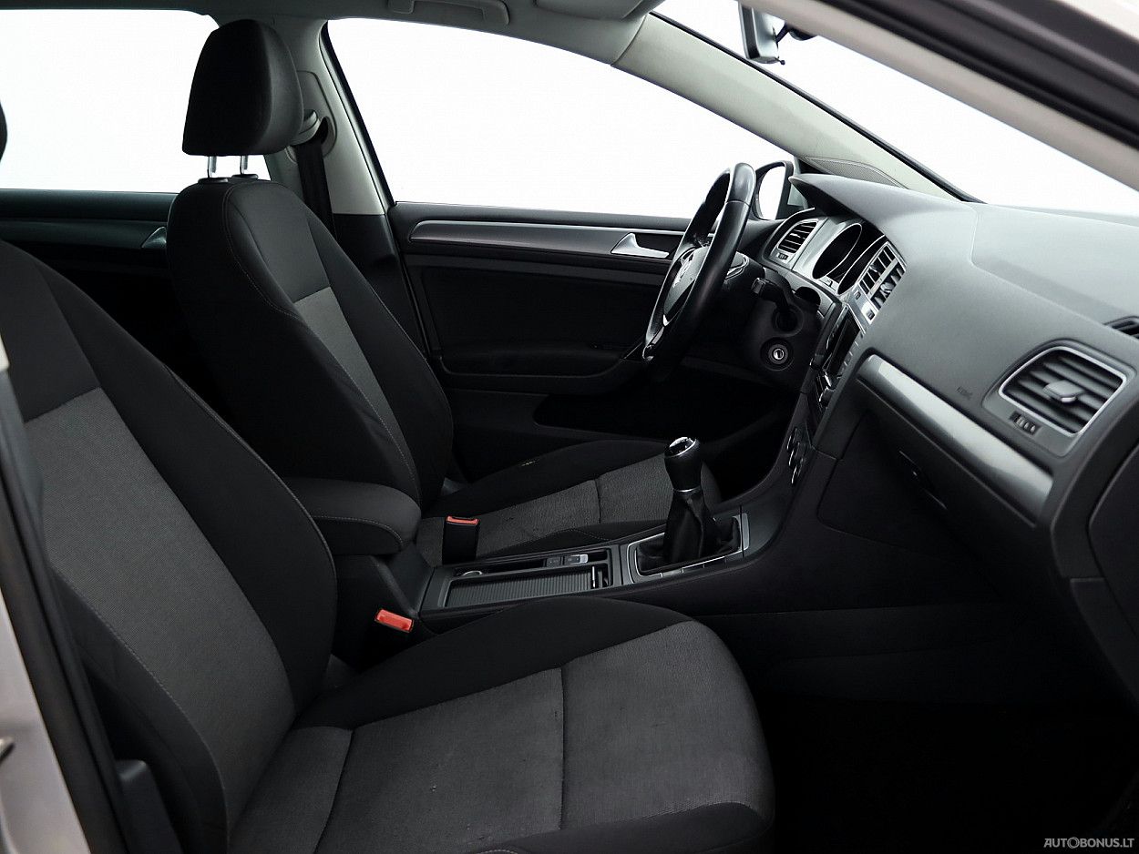 Volkswagen Golf | 5