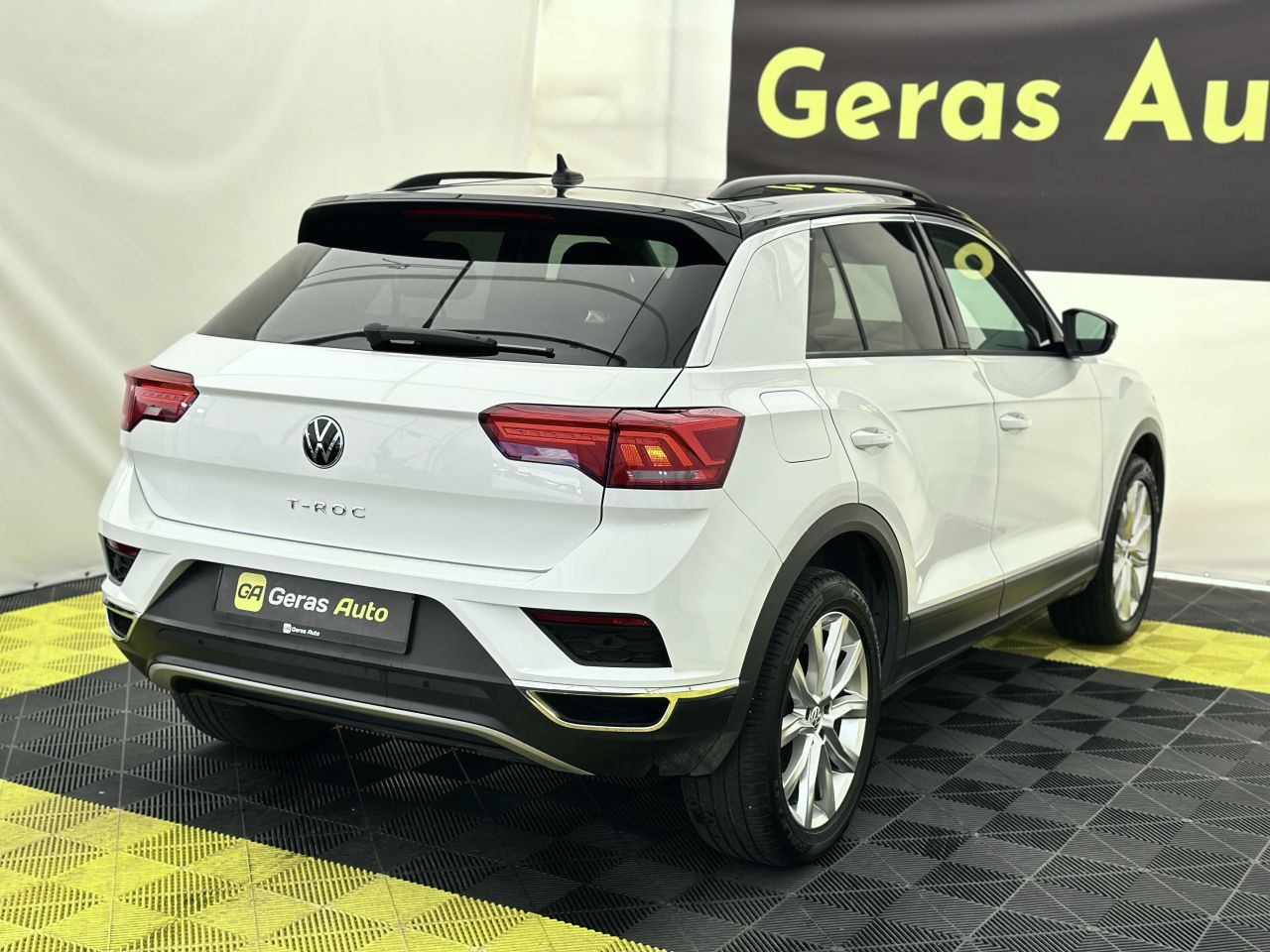 Volkswagen T-Roc | 3