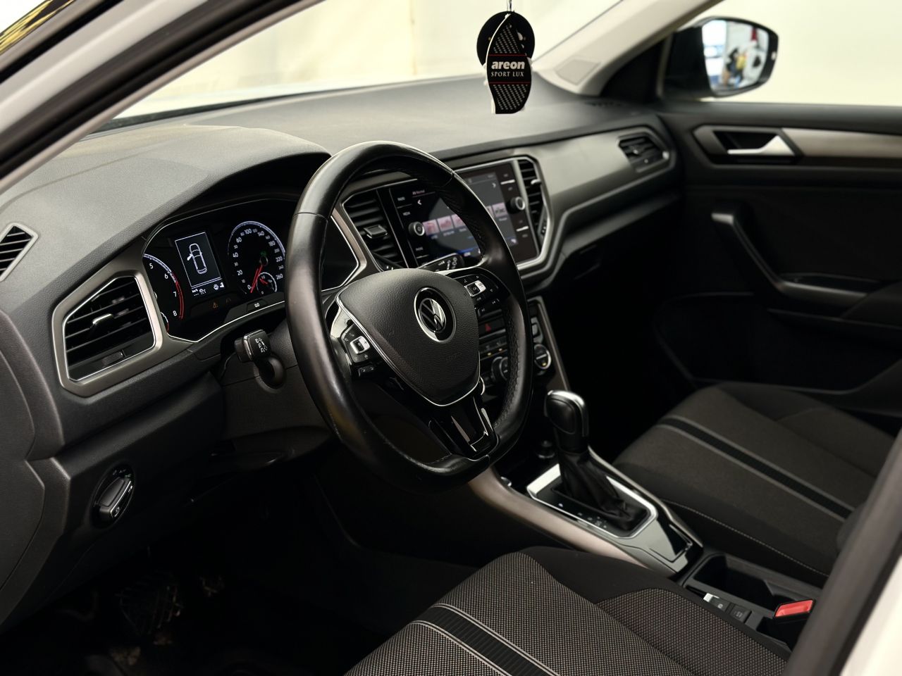 Volkswagen T-Roc | 6
